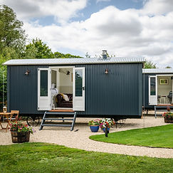 The Poaches Hut, an ensuite Shepherd Hut