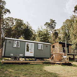 The Keepers Hut, the ultimate Glamping Hut